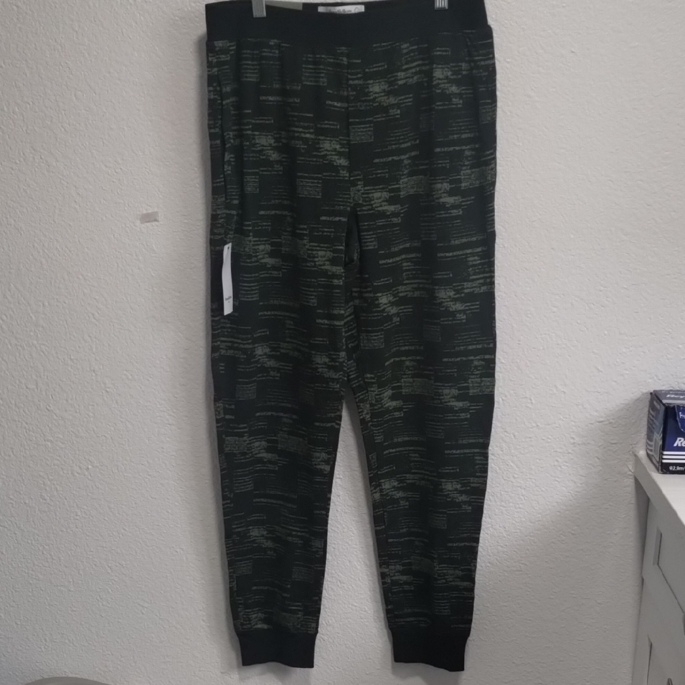 Goodfellow & Co Black and Green Joggers